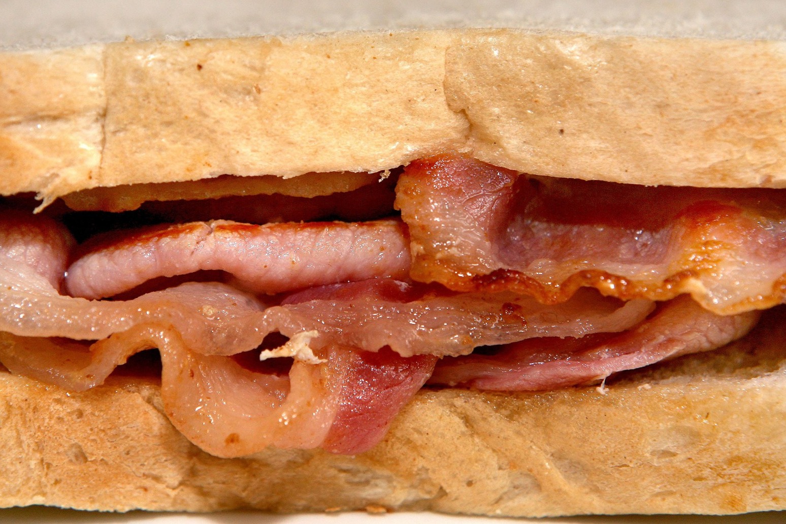 NOT ALL PROCESSED MEAT HAS THE SAME CANCER RISK - STUDY 
